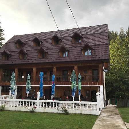 Хостел Casa Postolache Совежа Экстерьер фото