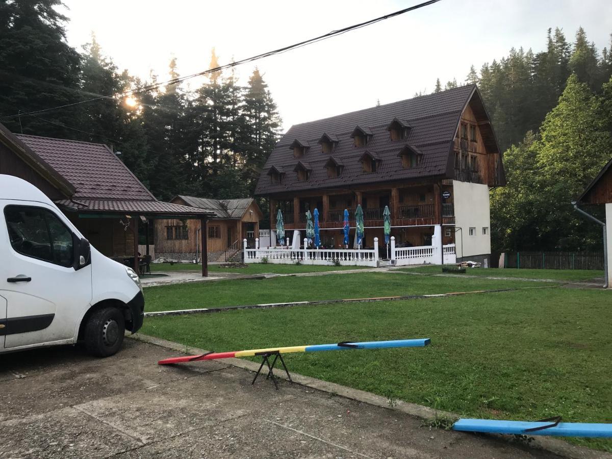 Хостел Casa Postolache Совежа Экстерьер фото